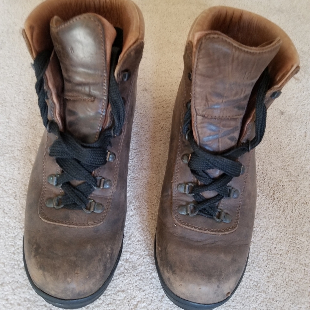 Italian hand made EMS 12m insulated hiking boots